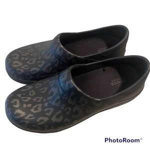 Crocs Women's size 11 Neria Pro II Leopard Graphic Black Clog 205385